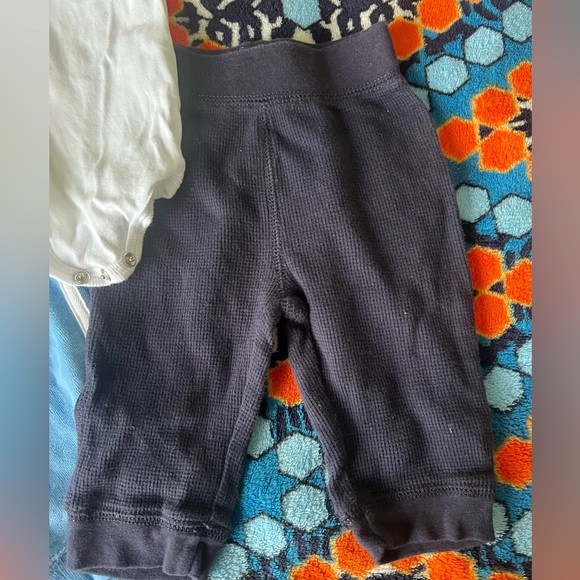 Gap Baby & Calvin Klein Baby Boy joggers and onesie - Picture 2 of 7